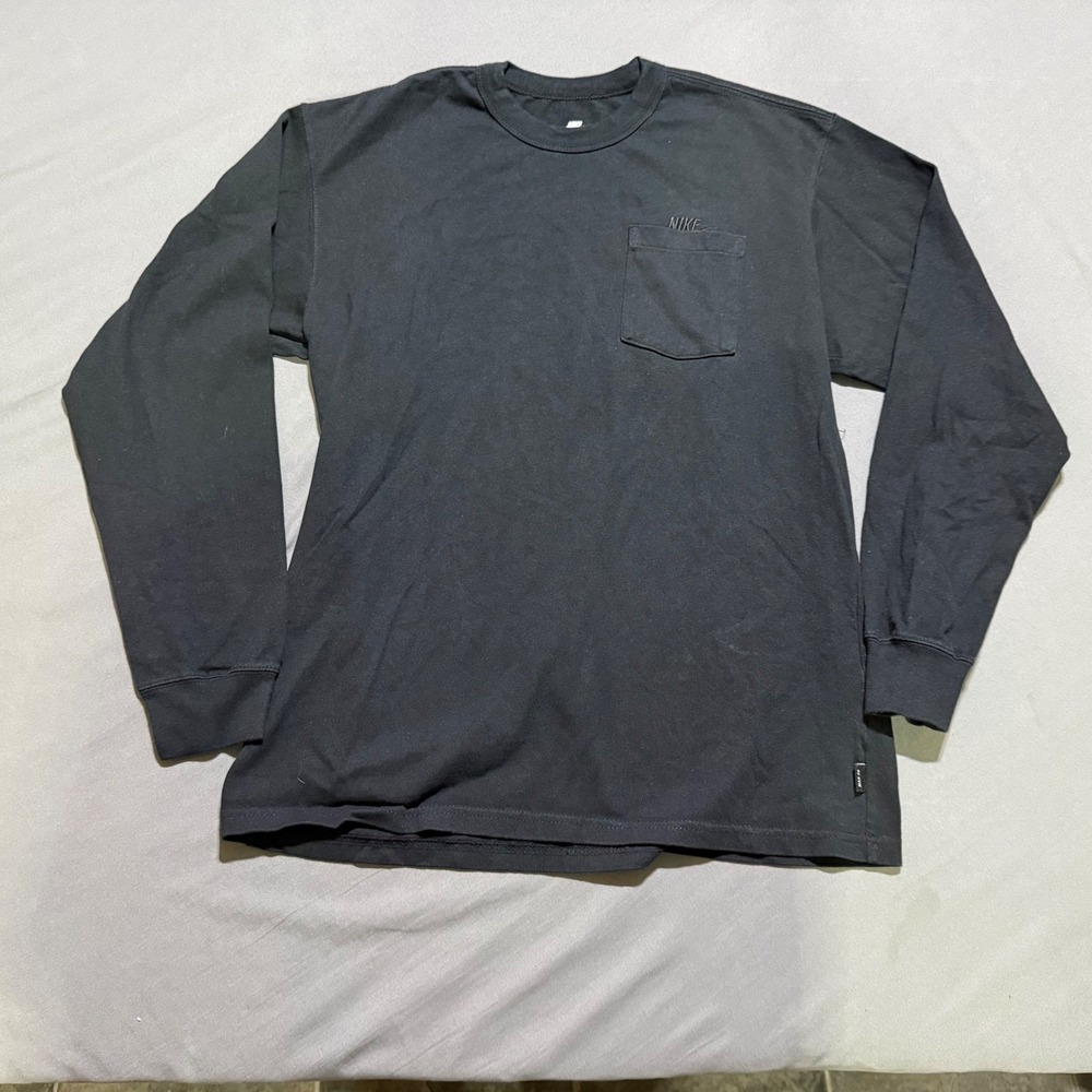 Nike Long Sleeve Pocket Tee Mens Small Black Loose Fit Cotton Crewneck Shirt